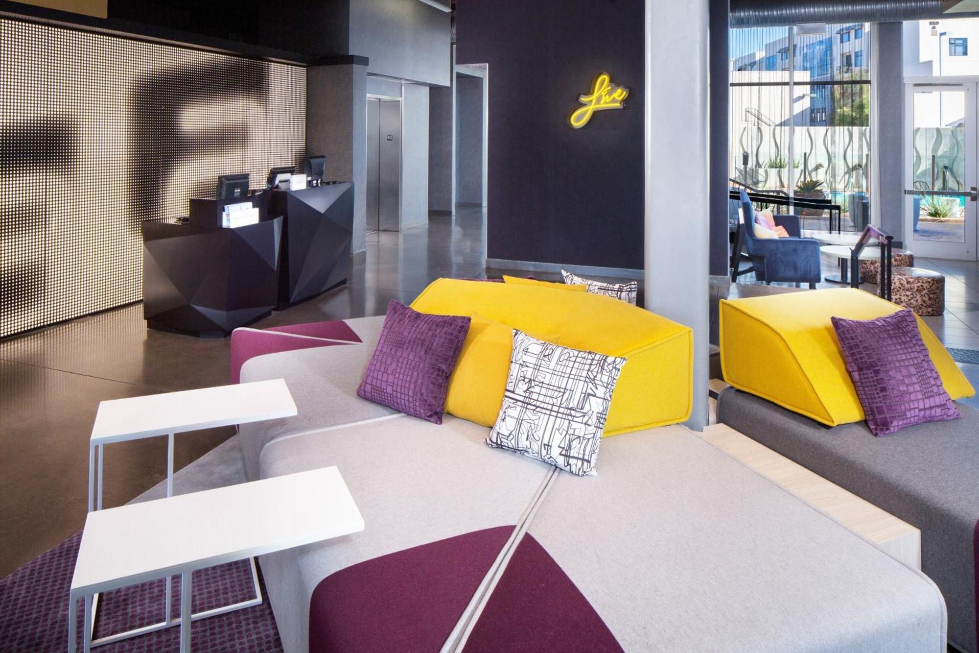 Aloft Tempe Hotel Exterior photo